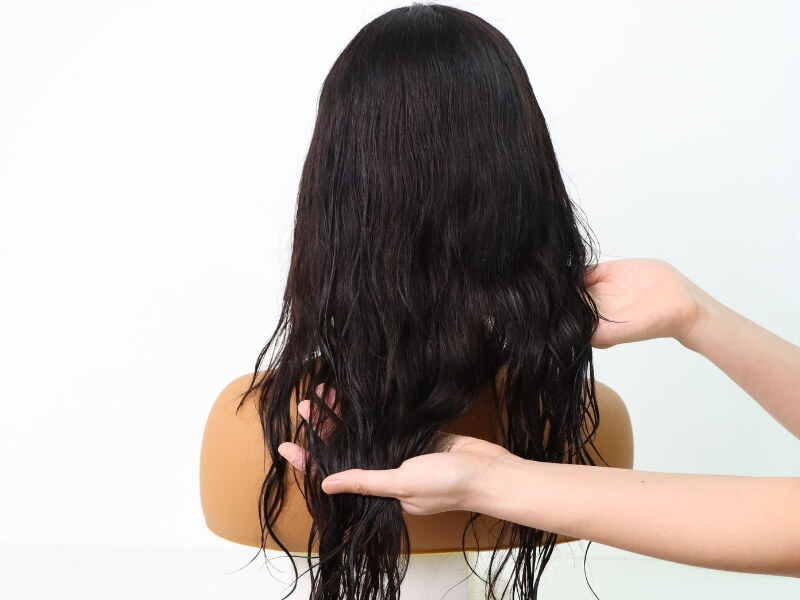 Step 3 of the process “how to revive human hair wig”: Drying